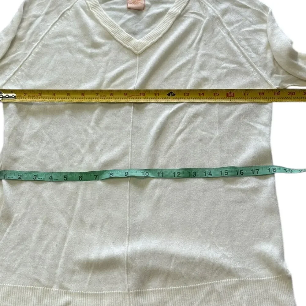 Womens Sweater Size Small Cream Super Soft Business Casual Winter Minimalist - Picture 3 of 6